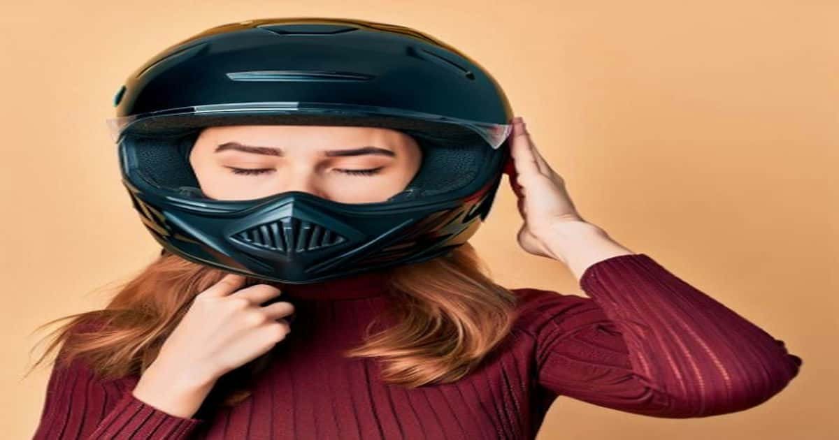 How Tight Should a Motorcycle Helmet Be for Maximum Safety